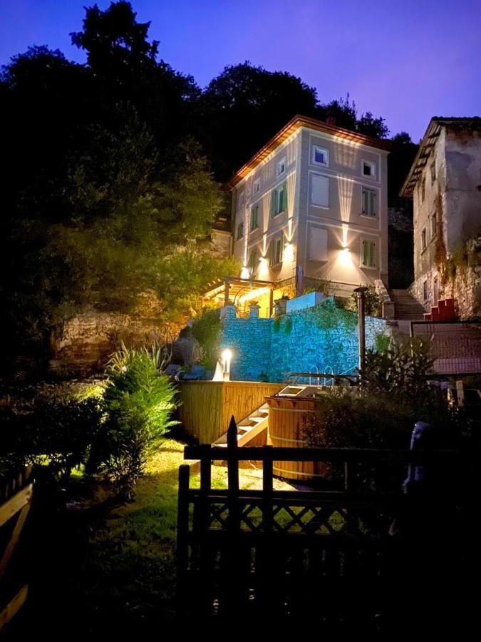 Вилла La Casa Sulla Collina Del Castello Брено Экстерьер фото