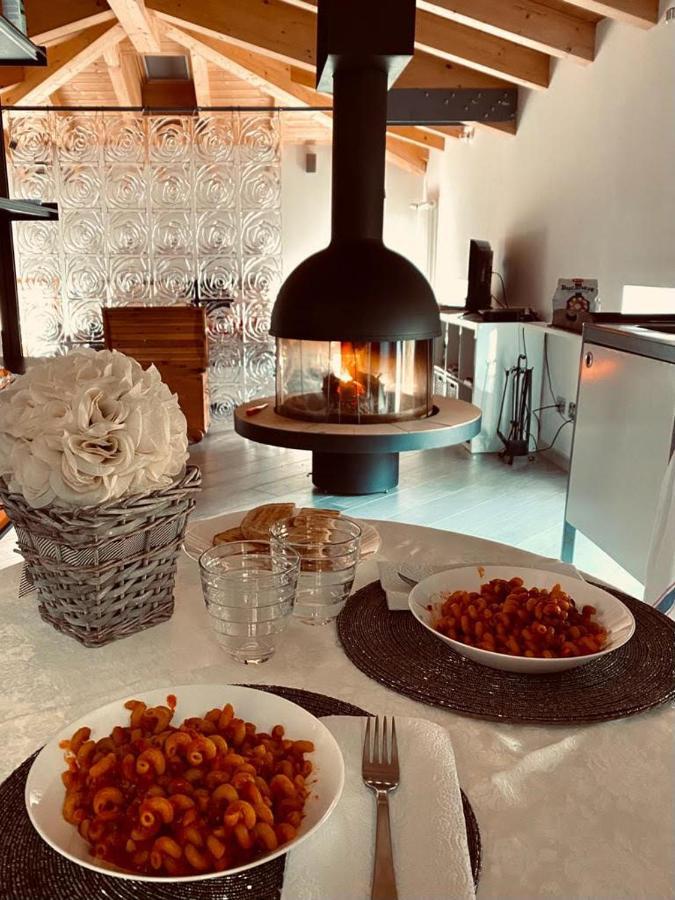 Вилла La Casa Sulla Collina Del Castello Брено Экстерьер фото