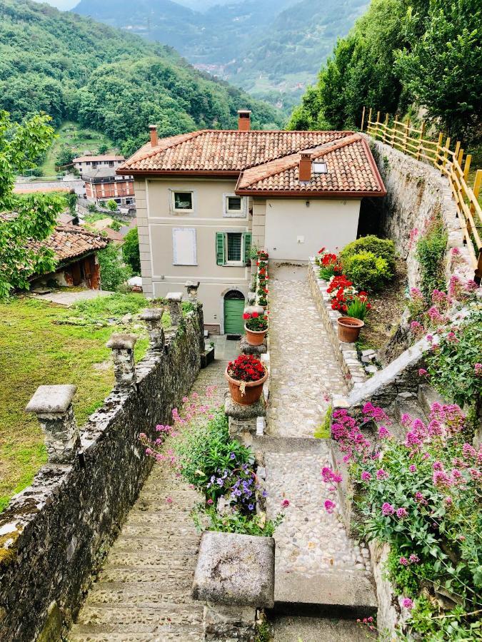 Вилла La Casa Sulla Collina Del Castello Брено Экстерьер фото