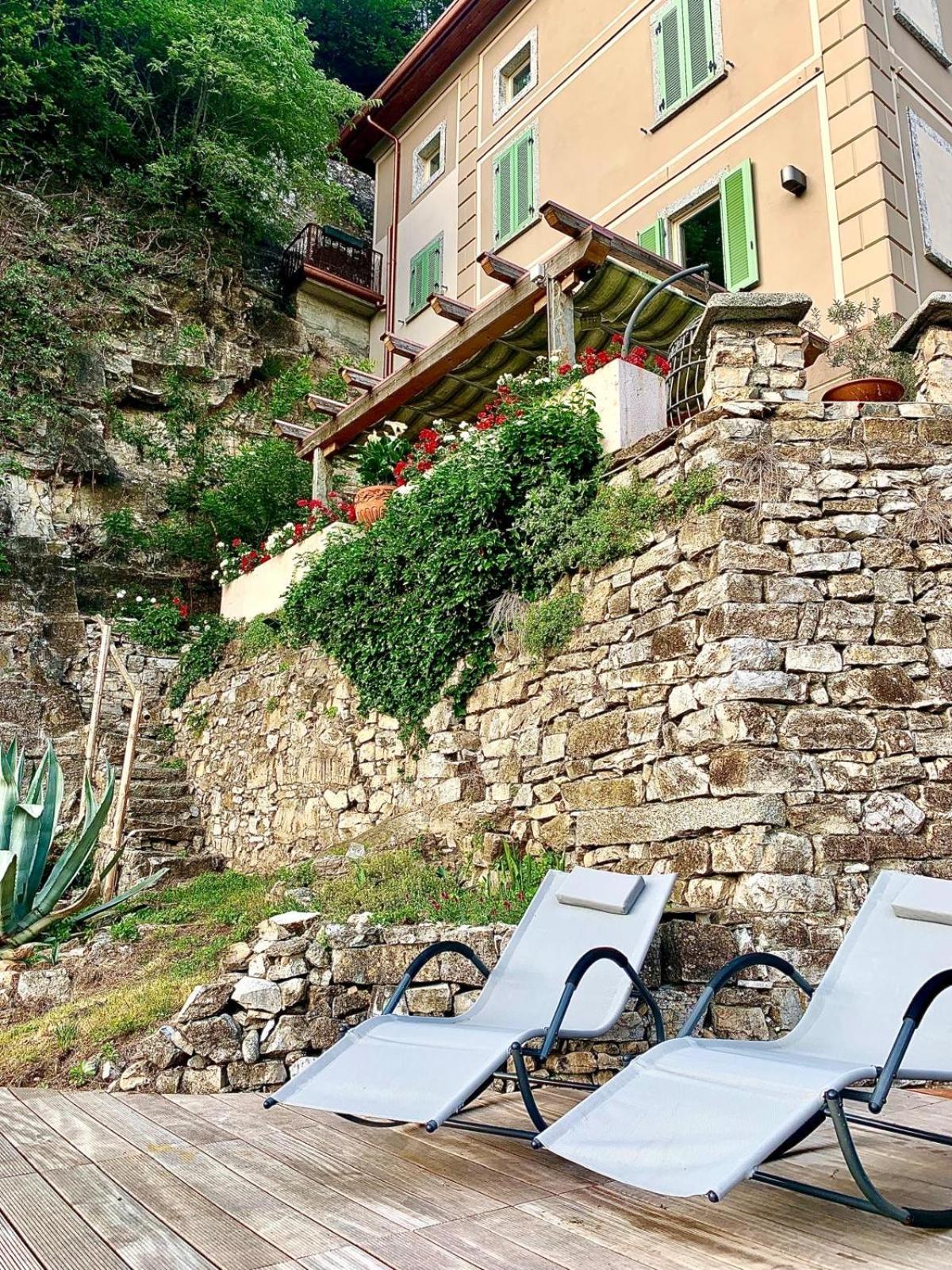 Вилла La Casa Sulla Collina Del Castello Брено Экстерьер фото